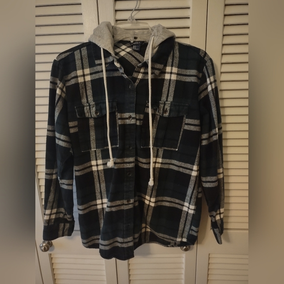 Forever 21 Flannel Hoodie Jacket / Shirt Green Black & White Plaid size S - Picture 2 of 6